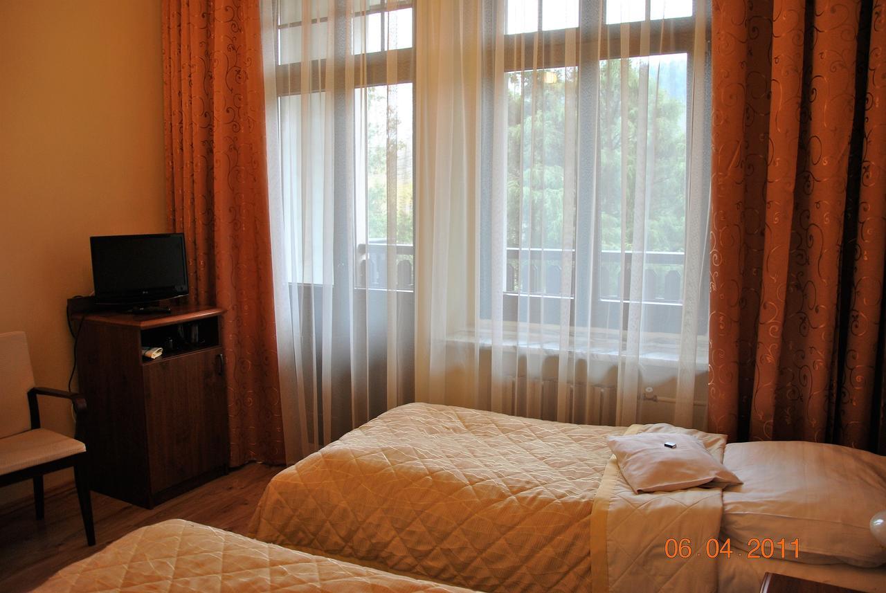 Moniuszko Hotel Дужники Здрой Екстериор снимка